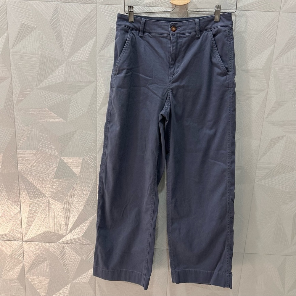 LL Bean Women's Blue Comfort Stretch Pants Mid-Rise Wide-Leg Chino Size 6 Soft - Picture 3 of 8